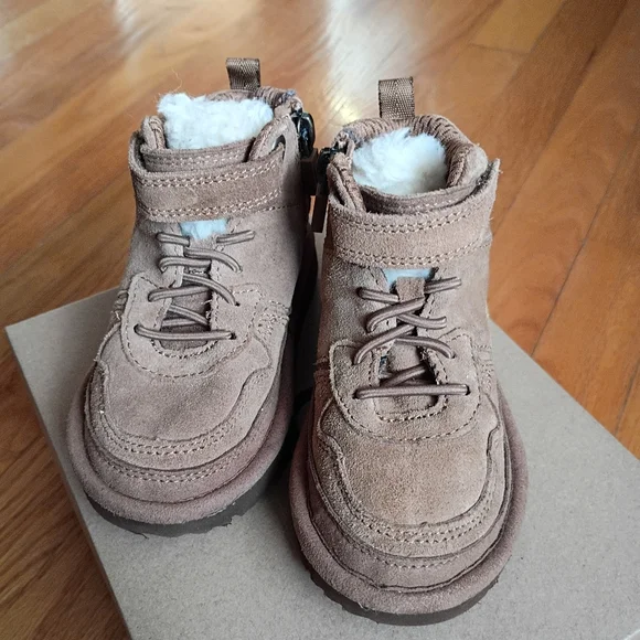 UGG Highland Hi Heritage sneaker size 7 New - Picture 4 of 8